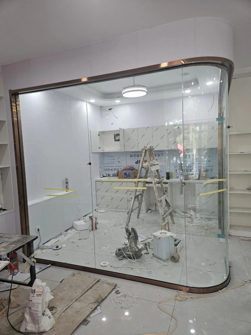 琼海市夹丝玻璃异形展柜玻璃 - 哪里好